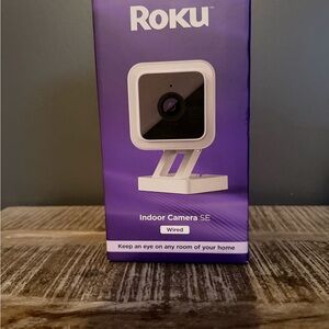 Roku Indoor Security Camera SE, Wired.